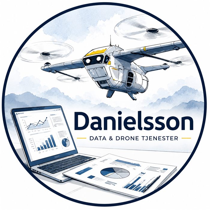 Danielsson Data & Drone Tjenester sitt opprinnelige merke, med drone over fjell og en bærbar PC med data.